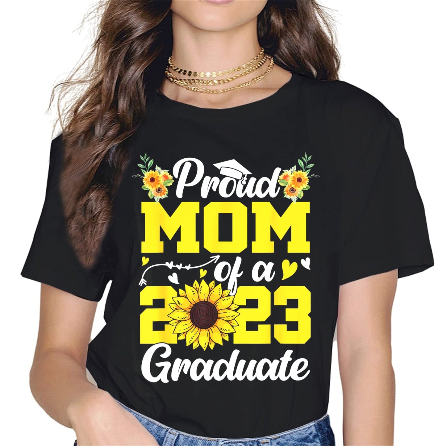 Proud Mom of a 2023 Graduate T-Shirt Women Tops Graphics Casual Short Sleeve Crew Neck Shirts Gift Tee