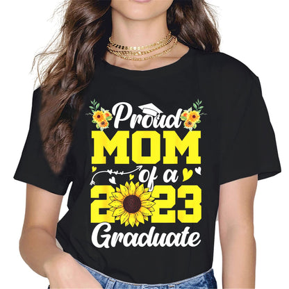 Proud Mom of a 2023 Graduate T-Shirt Women Tops Graphics Casual Short Sleeve Crew Neck Shirts Gift Tee